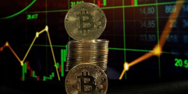 Bitcoin Surges Past 7,000 on Hopes for US Strategic Reserve